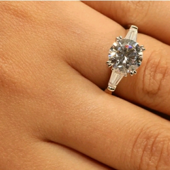 $1500 2CT Round Cut 14k White Gold Simulated Engagement - Picture 7 of 11